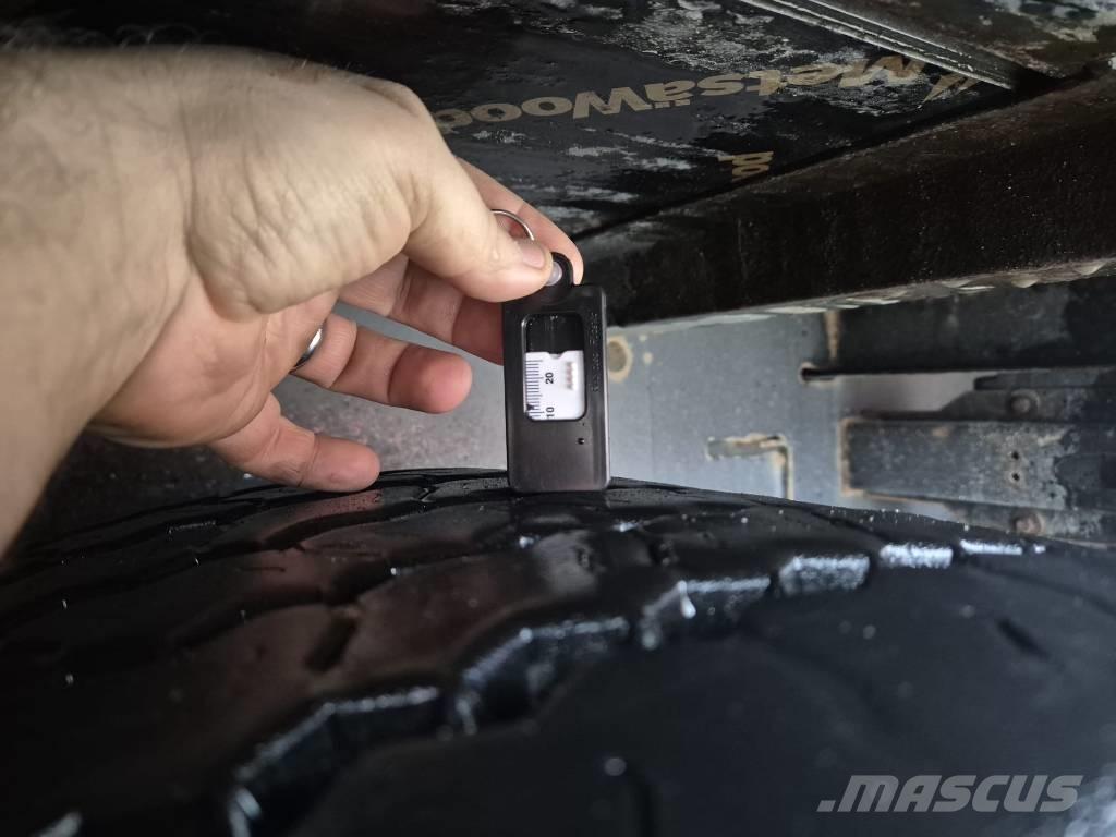 køgel SN24 نصف مقطورات بباب جانبي