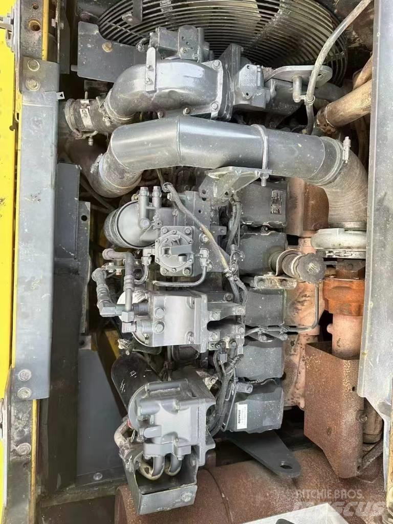 Komatsu 450-8 حفارات زحافة