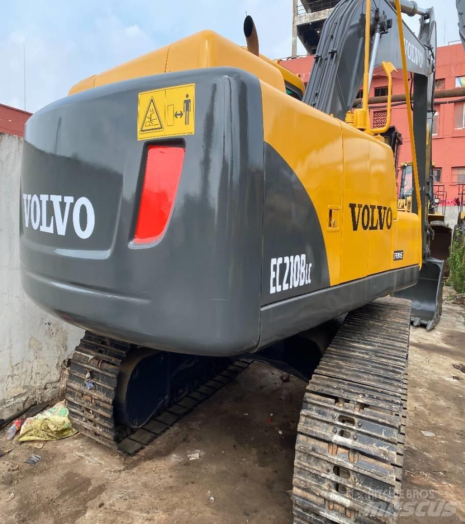 Volvo EC 210 B LC حفارات زحافة