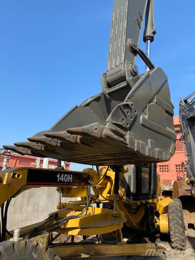Volvo EC 210 B LC حفارات زحافة
