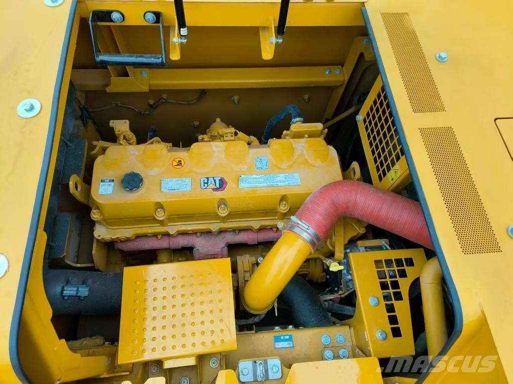 CAT 349GC حفارات زحافة