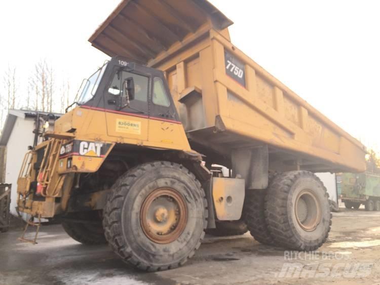 CAT 775 D شاحنات المخلفات الصلبة