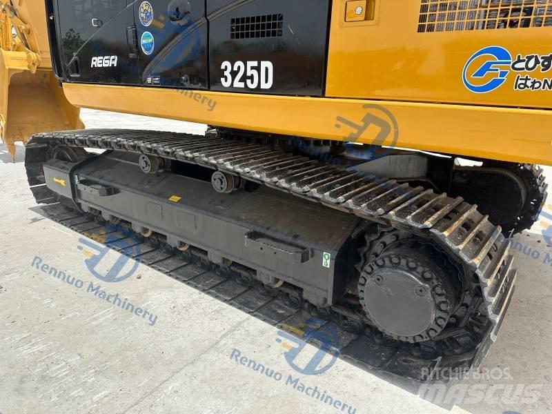 CAT 325 D حفارات زحافة