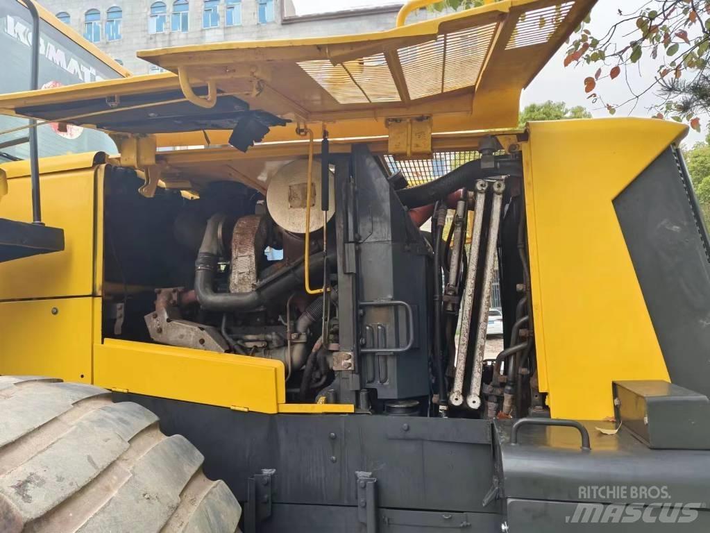 Komatsu WA 470 لوادر بعجل