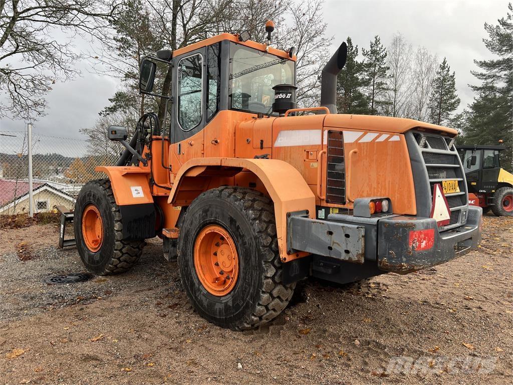 Doosan DL 200 لوادر بعجل