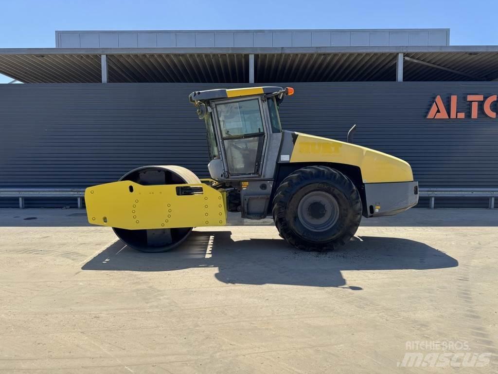 Dynapac CA3500D مداحل أحادية الأسطوانة
