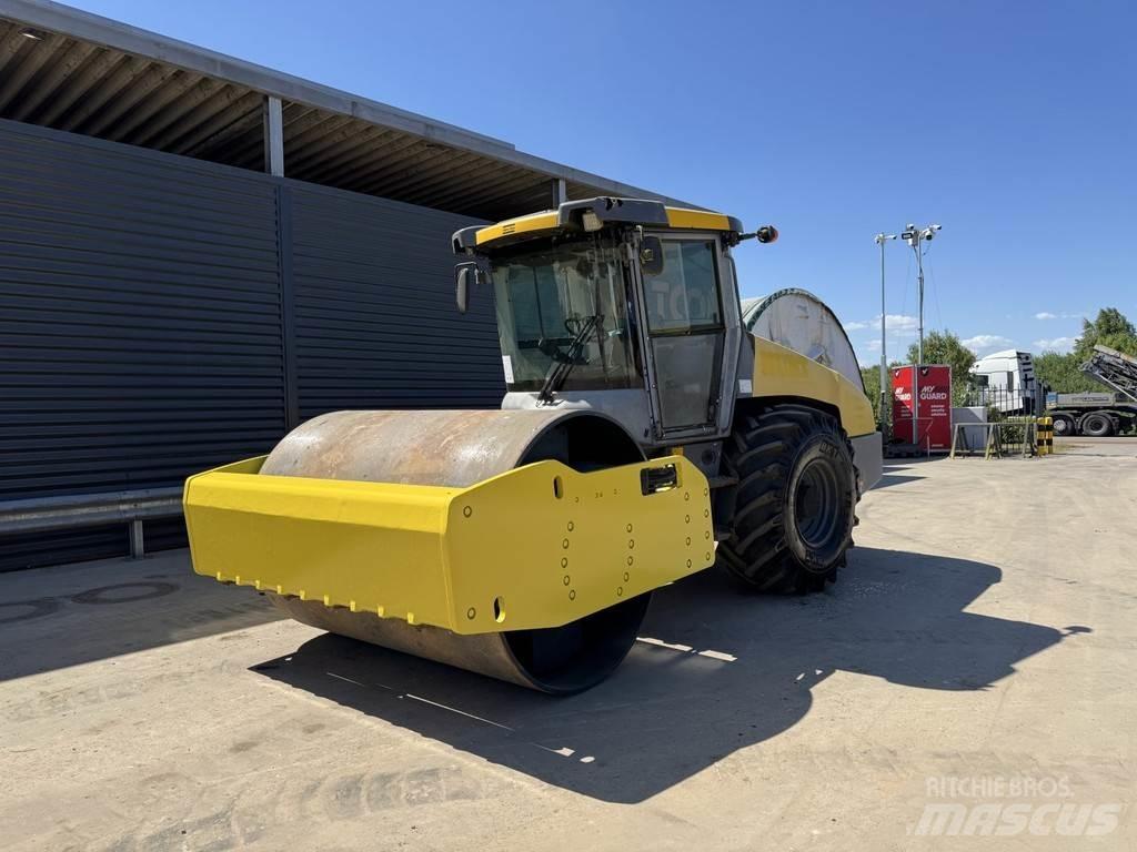 Dynapac CA3500D مداحل أحادية الأسطوانة