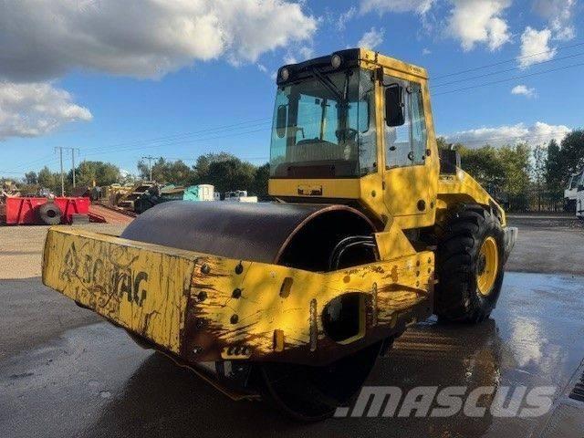 Bomag BW 216 DH-4i مداحل أحادية الأسطوانة