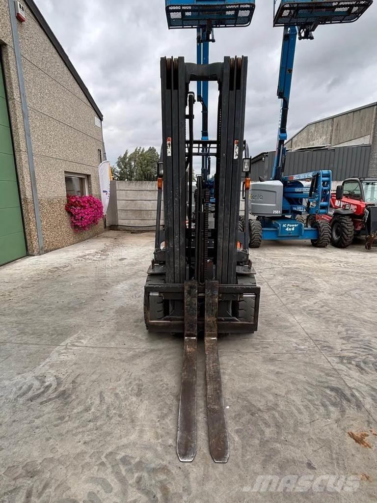 Doosan D30G D30G شاحنات الديزل