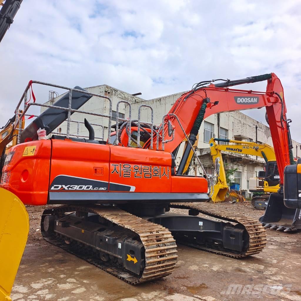 Doosan DX 300LC-9C حفارات زحافة