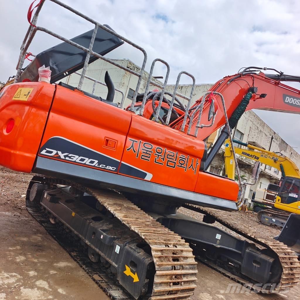 Doosan DX 300LC-9C حفارات زحافة