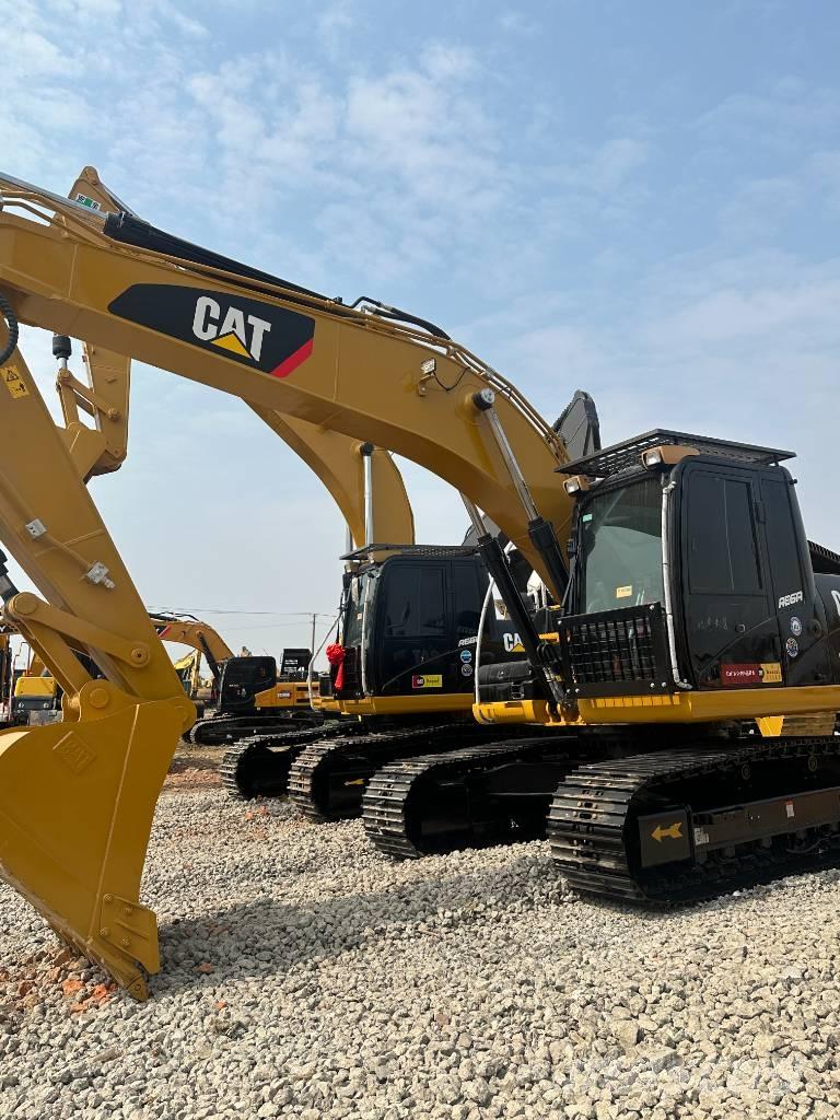 CAT 320 D حفارات زحافة