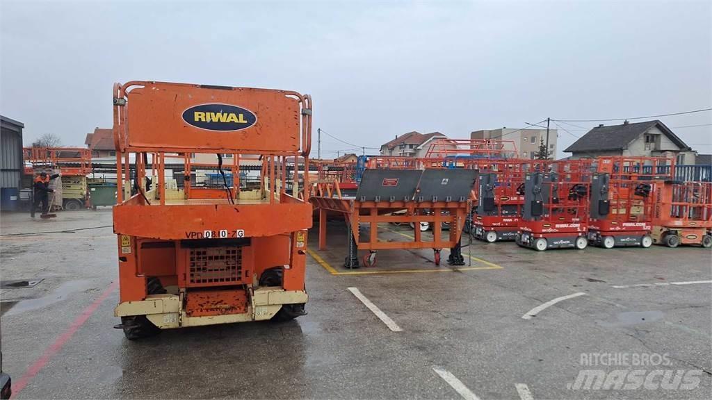 JLG 260MRT B رافعات مقصية الشكل