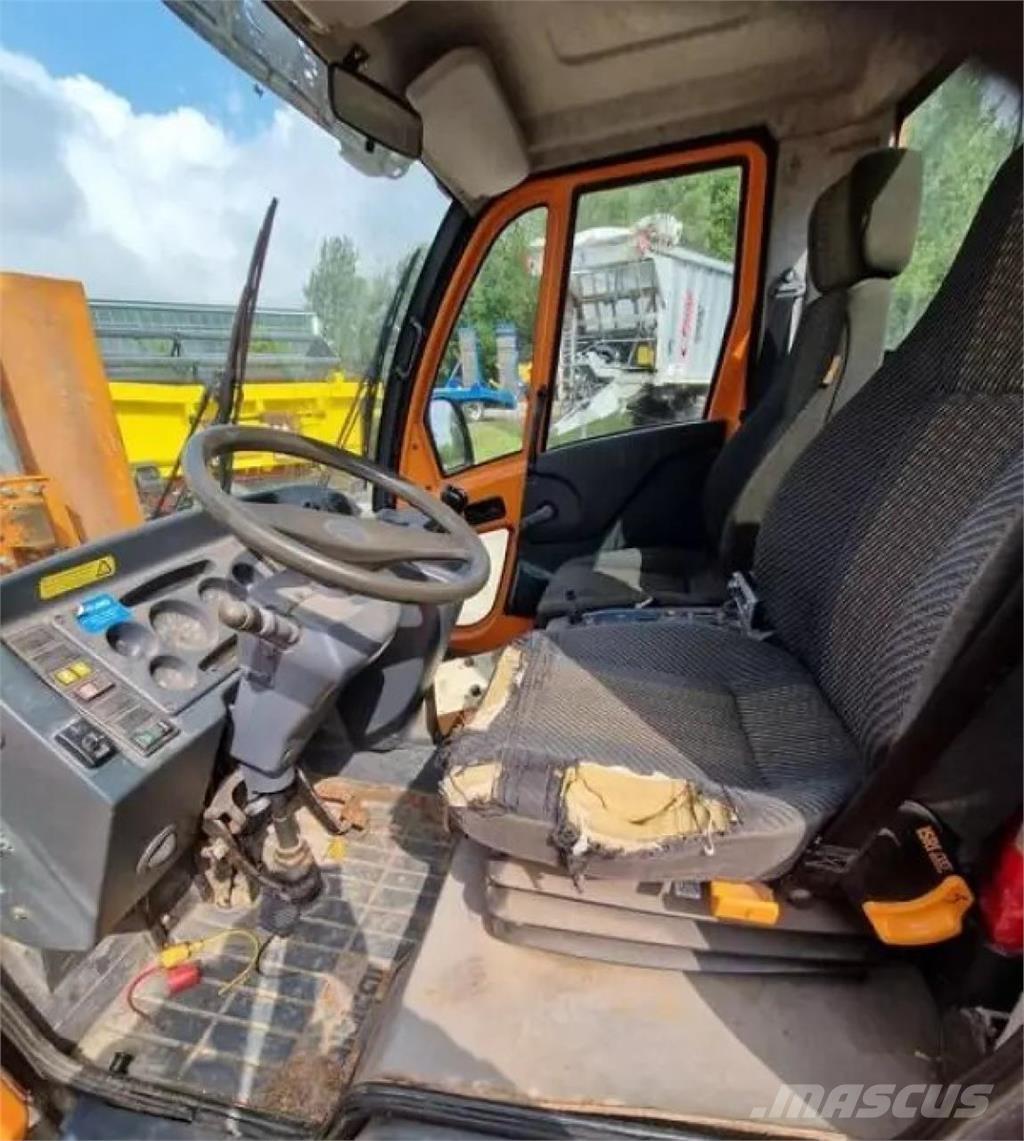 Multicar M 30 ناقلات الأدوات