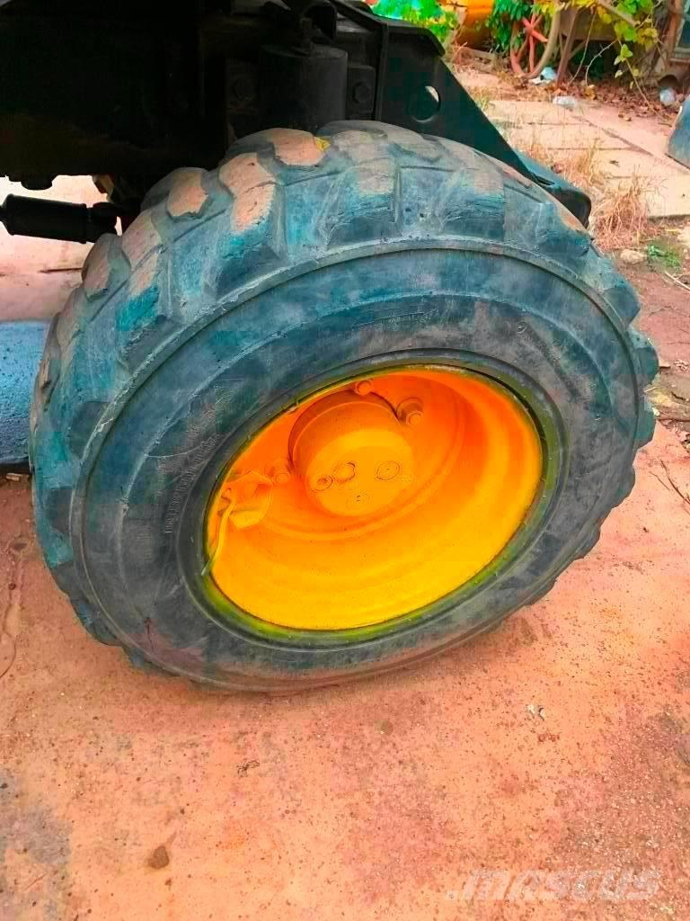 Hyundai Robex 60 W-7 حفارات بعجل
