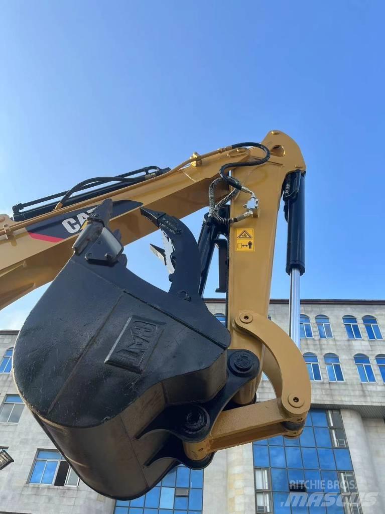 CAT 305.5E2 حفارات زحافة