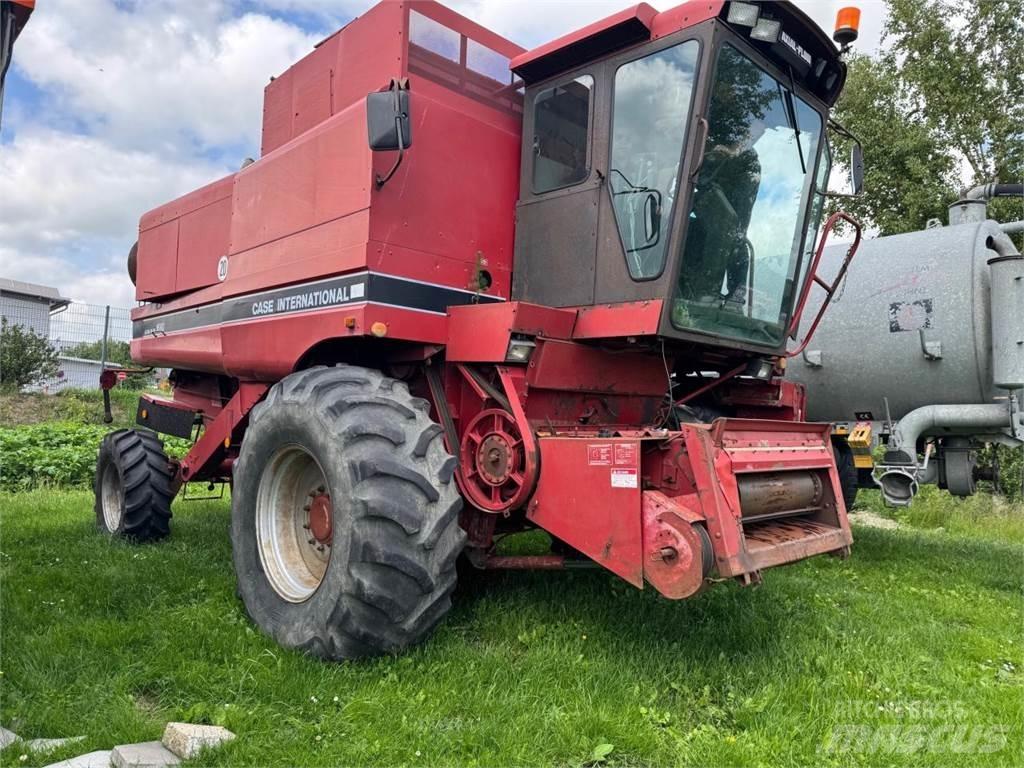 Case IH 1680 Axial حصادات