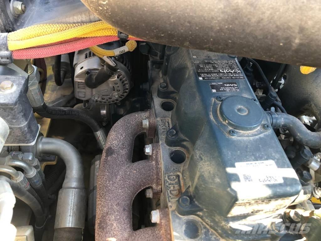 Bomag BW 120 AD-5 مداحل ثنائية الاسطوانة