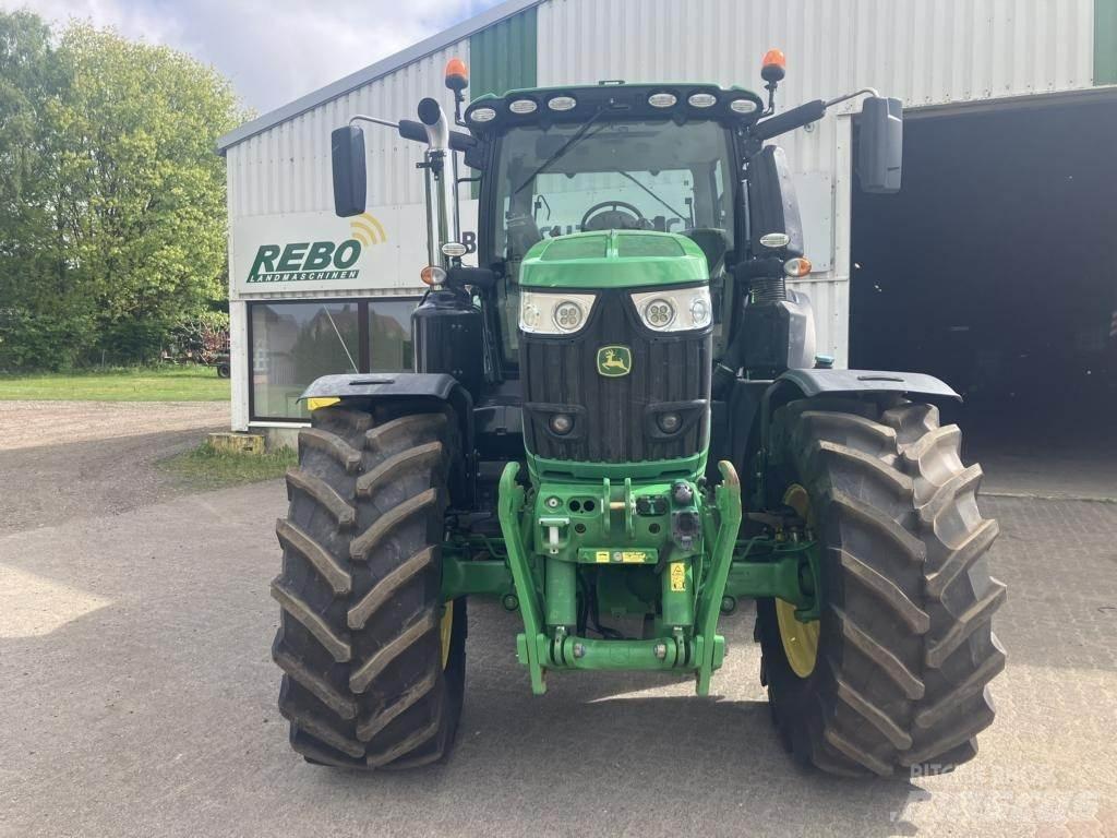 John Deere 6250R الجرارات