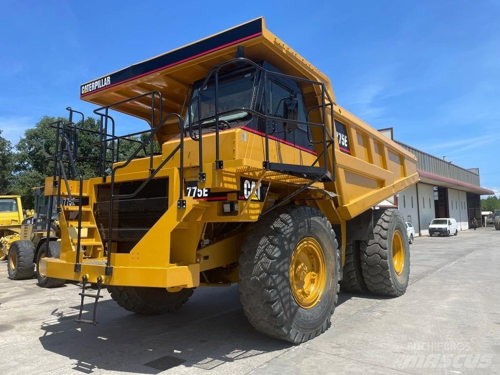 CAT Dumper 775E شاحنات المخلفات الصلبة