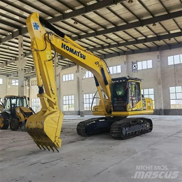 Komatsu PC200-8 حفارات زحافة