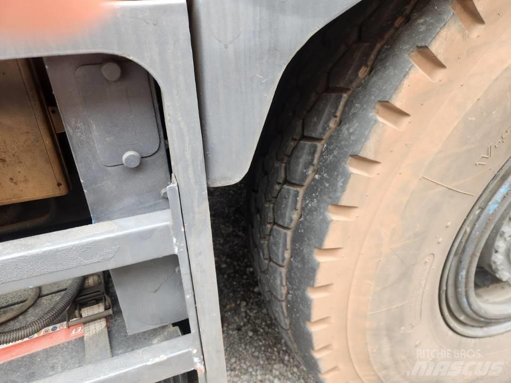 Kobelco RK 250-5 رافعات الطرق الوعرة