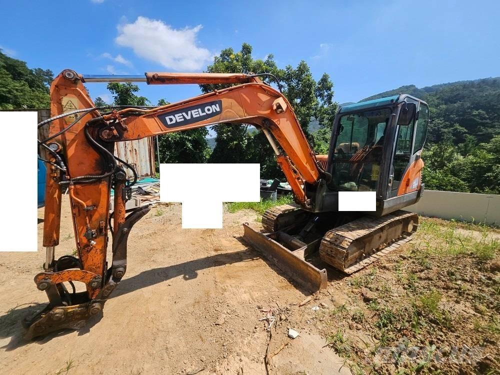 Doosan DX 55 حفارات صغيرة أقل من 7 طن (حفارات صغيرة)