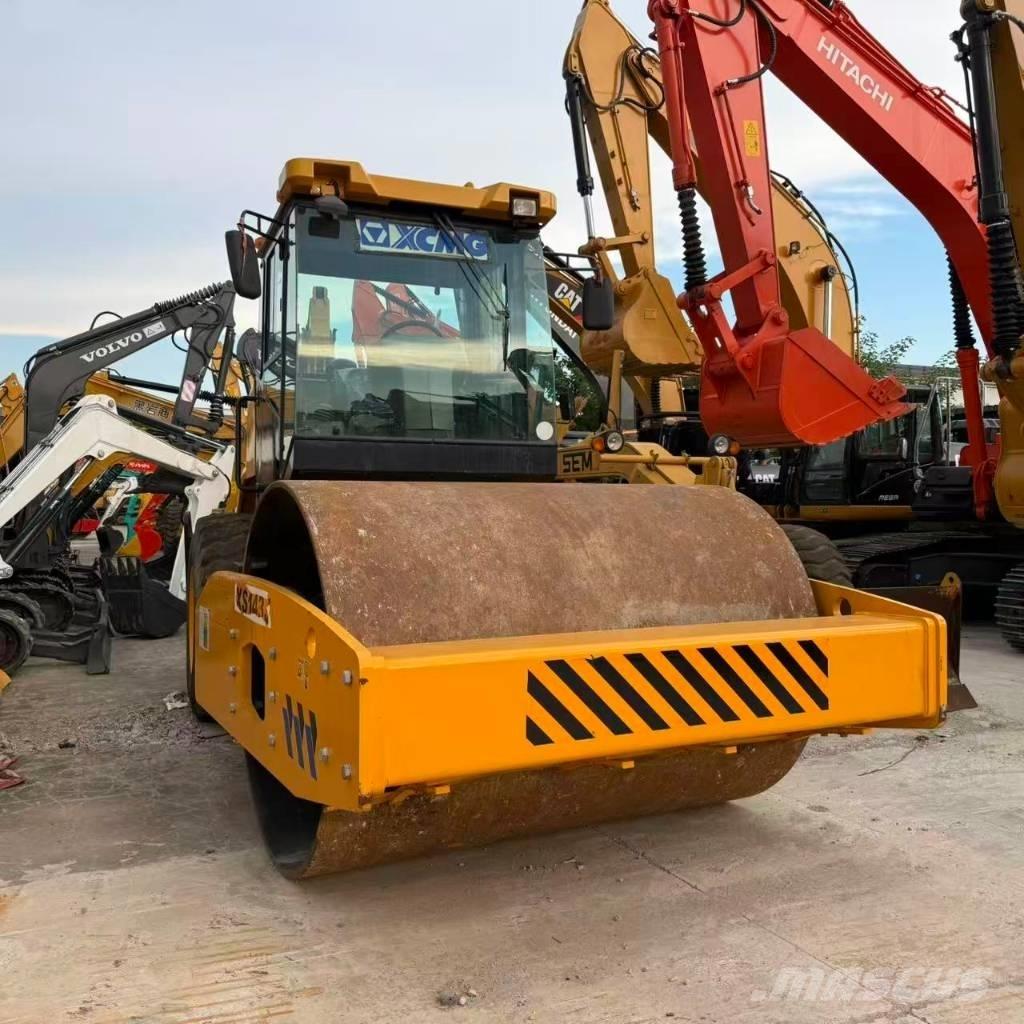XCMG XS143J مداحل أحادية الأسطوانة