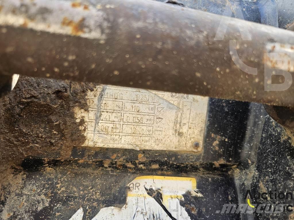 CAT 302.4 D حفارات صغيرة أقل من 7 طن (حفارات صغيرة)