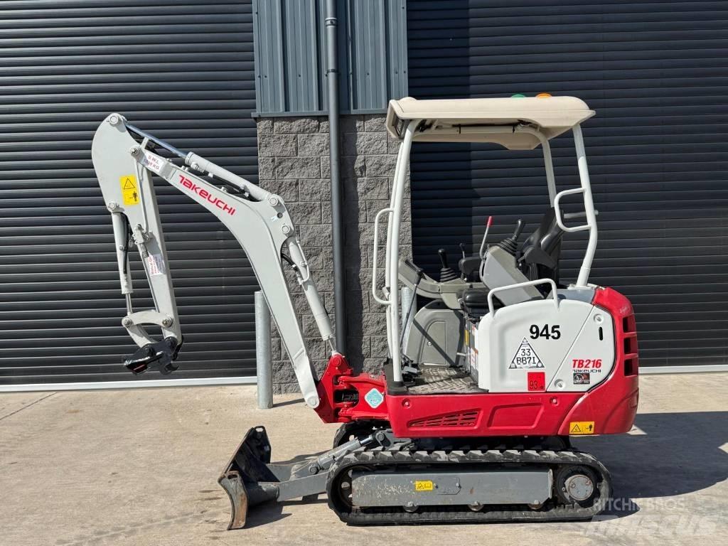 Takeuchi TB 216 حفارات صغيرة أقل من 7 طن (حفارات صغيرة)