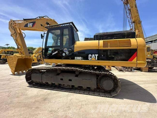 CAT 336 D حفارات زحافة