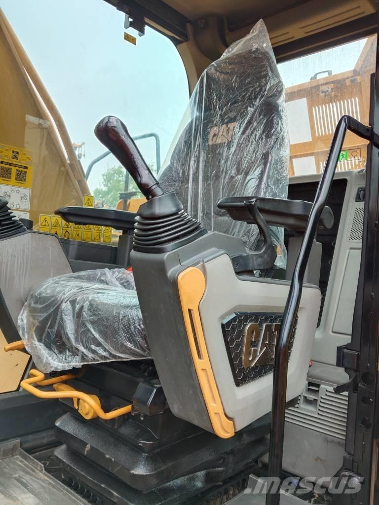 CAT 330 GC حفارات زحافة