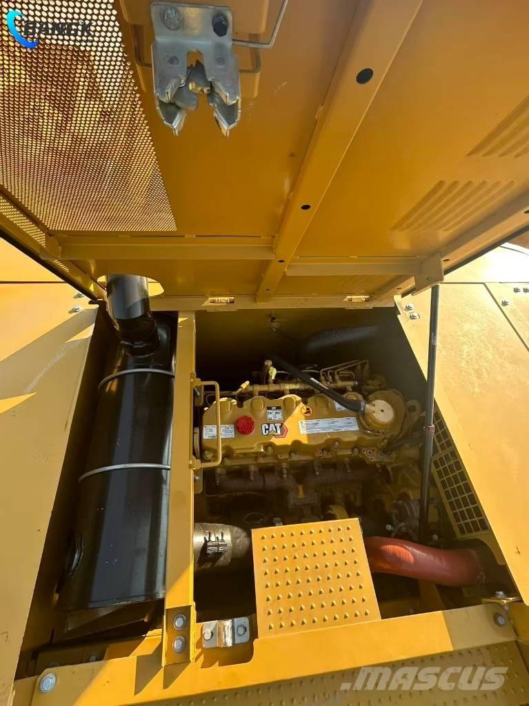 CAT 345 حفارات زحافة