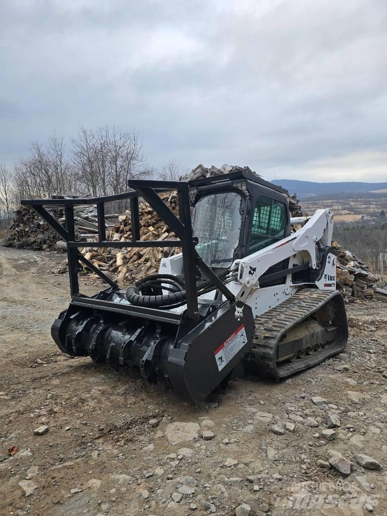 Bobcat T770 لوادر انزلاقية التوجيه