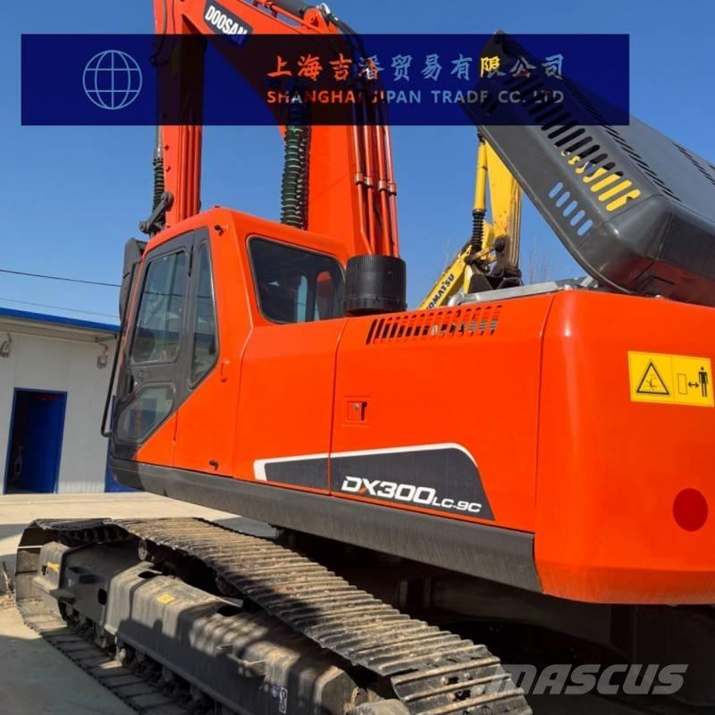 Doosan DX 300 حفارات زحافة