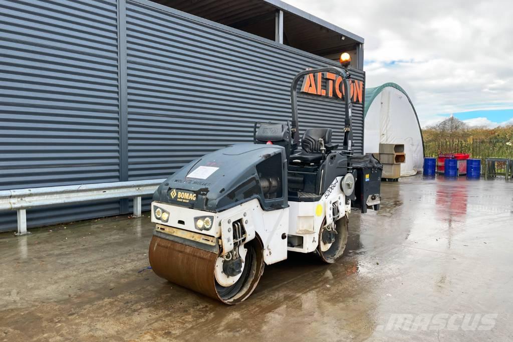 Bomag BW 100 AD-5 مداحل ثنائية الاسطوانة