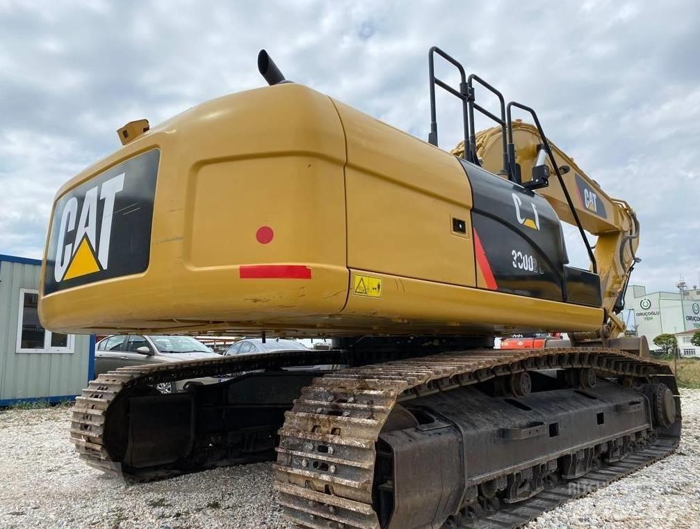 CAT 330D2L حفارات زحافة