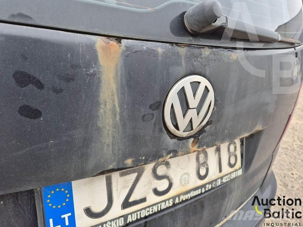 Volkswagen Touran سيارات