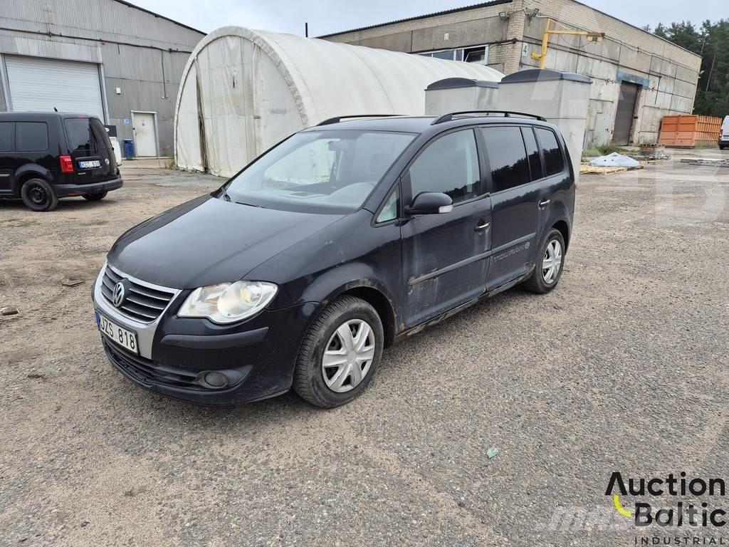 Volkswagen Touran سيارات