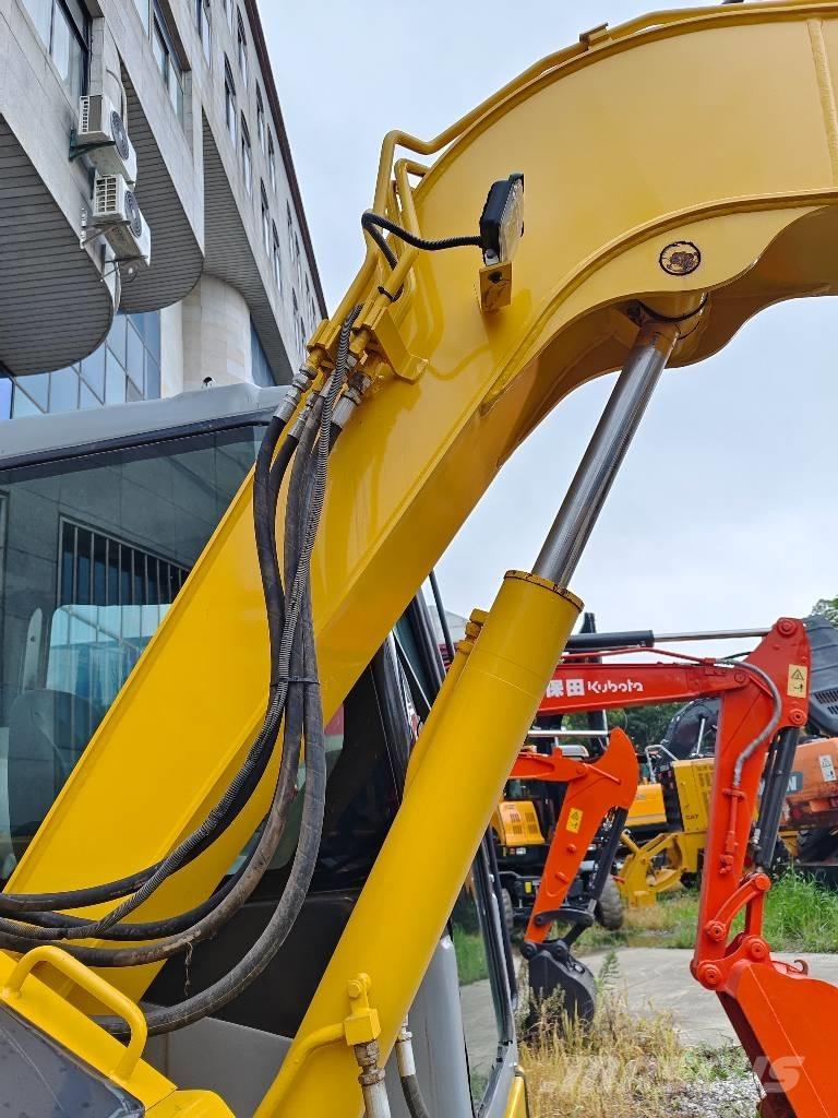 Komatsu PC 78 US حفارات زحافة