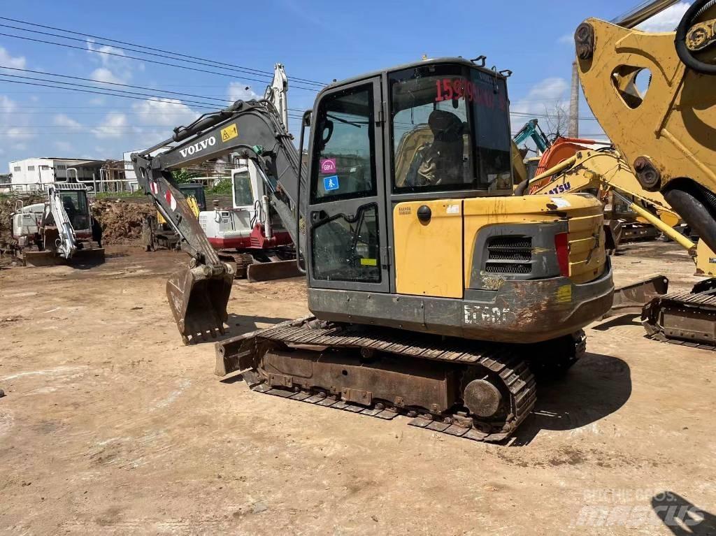 Volvo EC 60 C حفارات زحافة