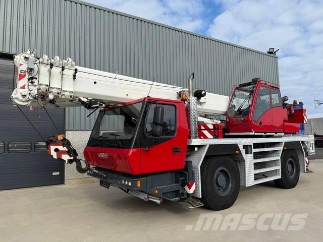 Grove GMK 2035 E رافعات صالحة لكل أنواع الطرق