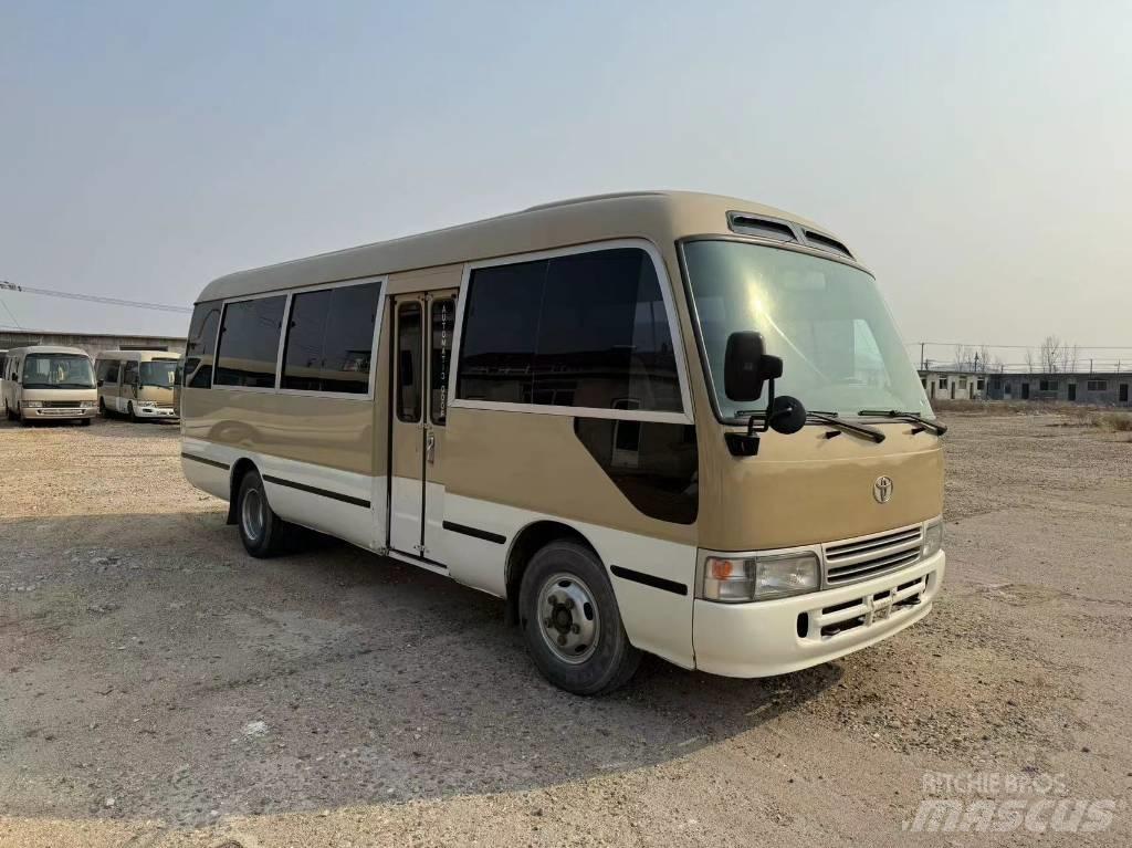 Toyota Coaster Bus حافلة صغيرة