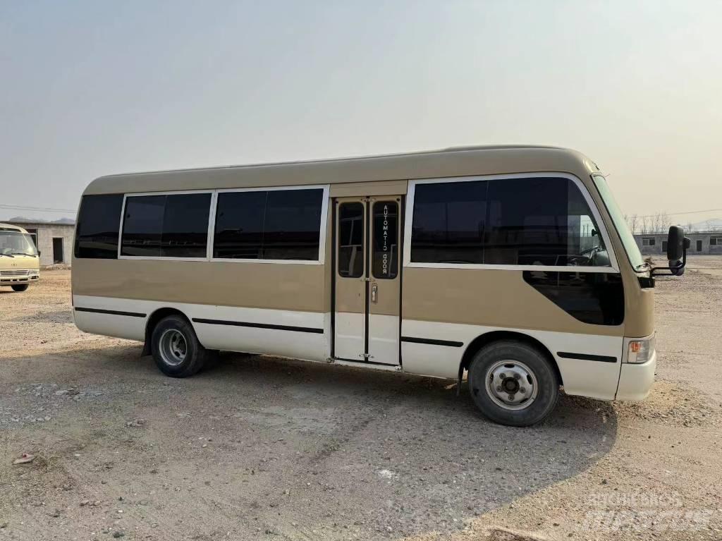 Toyota Coaster Bus حافلة صغيرة