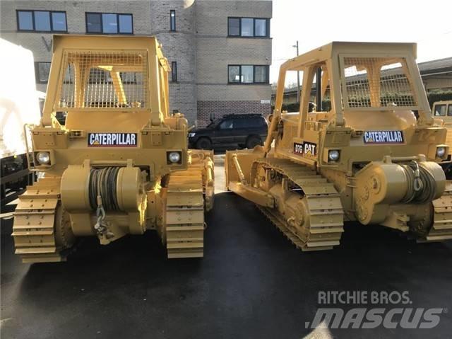 CAT D 7 G بلدوزرات مجنزرة