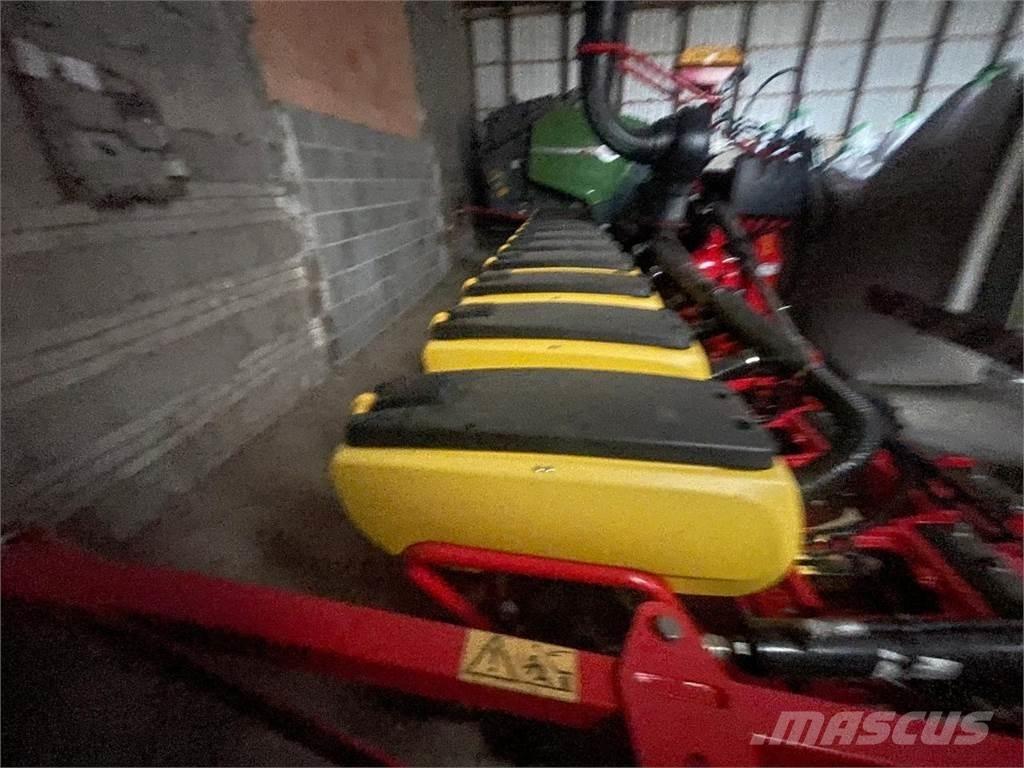 Väderstad TPV 12 ماكينات البذر الدقيق