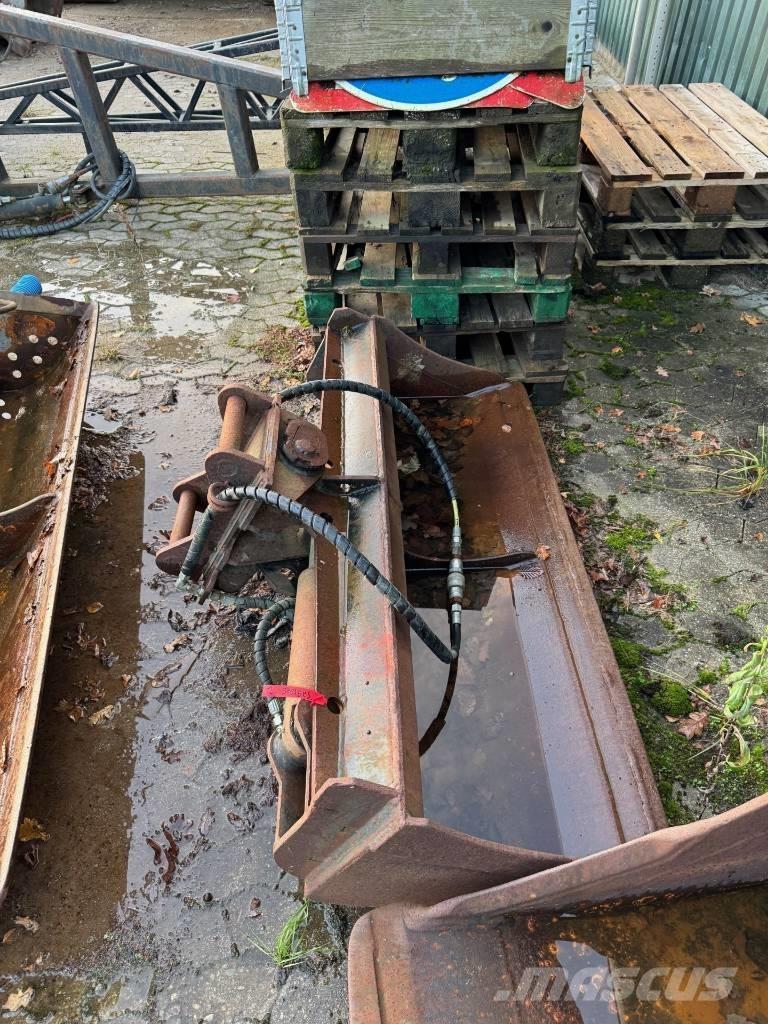 Ukendt Skovl دلاء