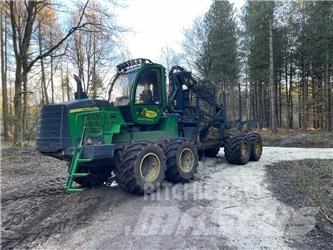 John Deere 1110G شاحنات