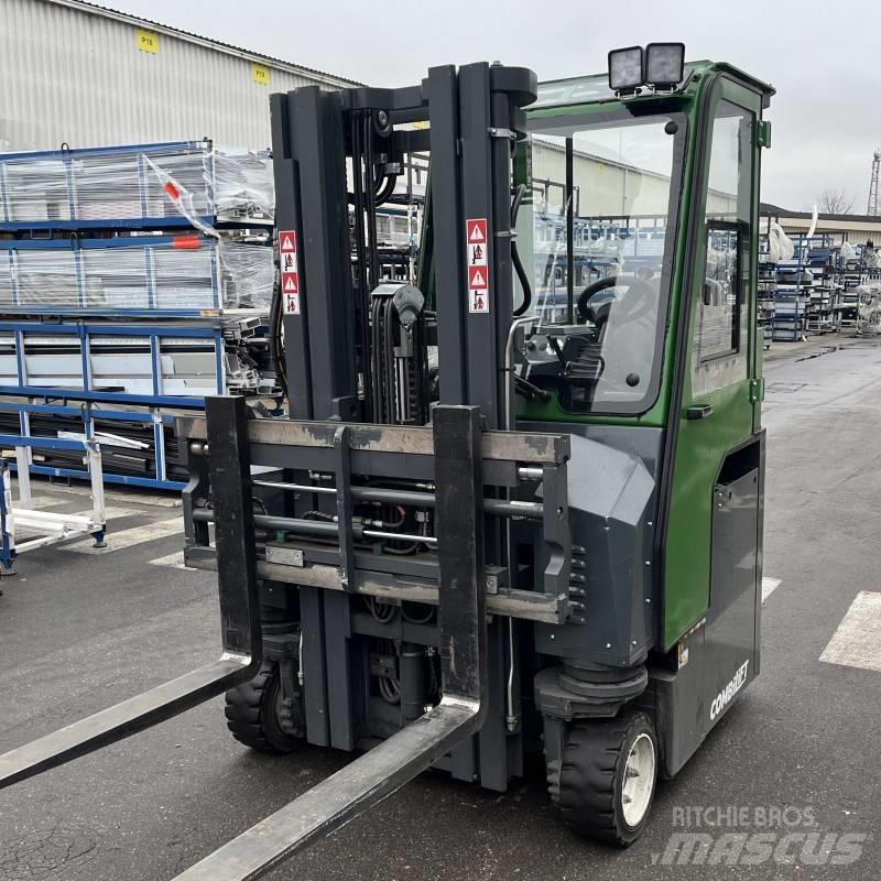 Combilift CBE 2500 شاحنة المناولة رباعية الاتجاهات
