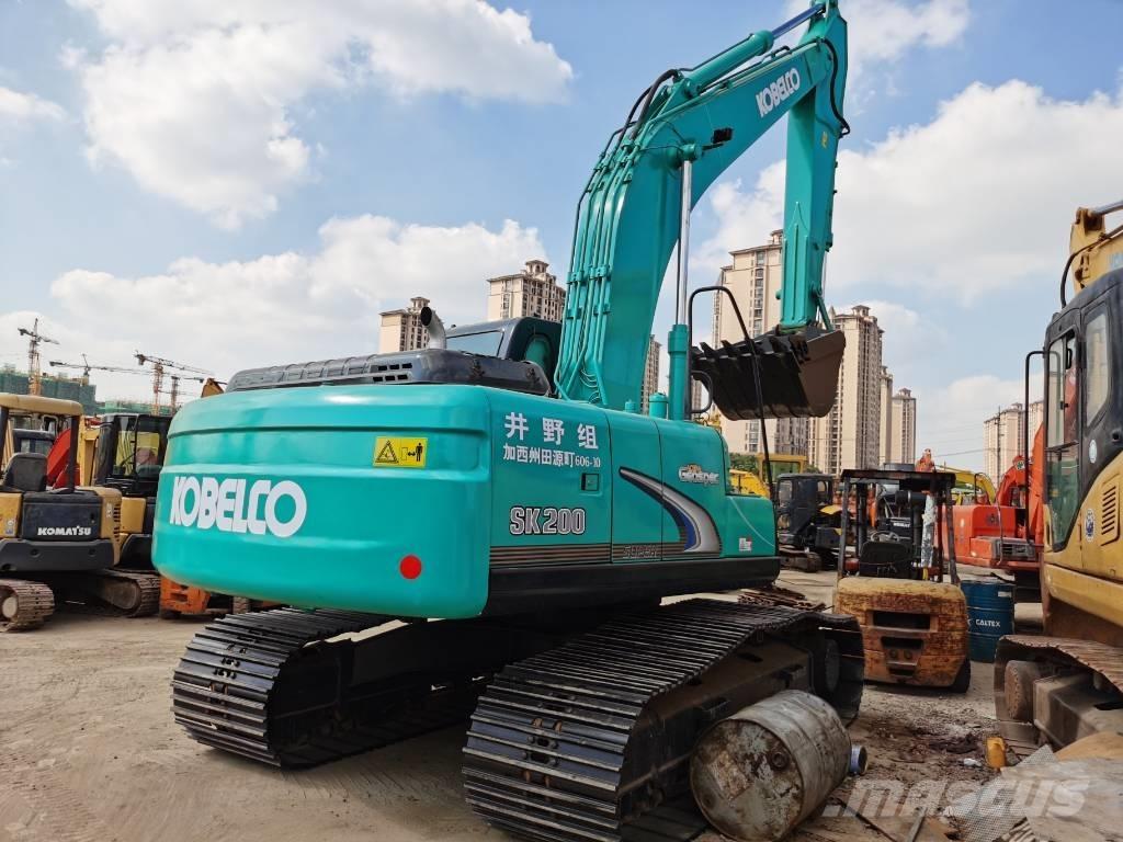 Kobelco SK 200 حفارات زحافة